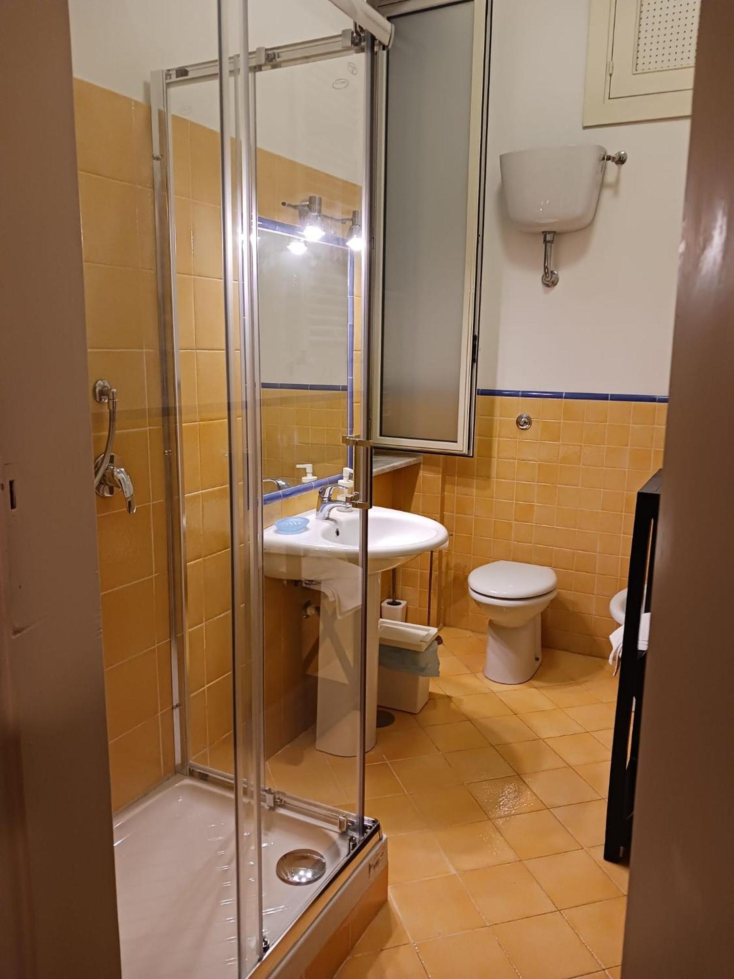 Seawall Holiday Home Salerno Exterior photo