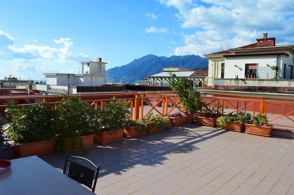 Seawall Holiday Home Salerno Exterior photo