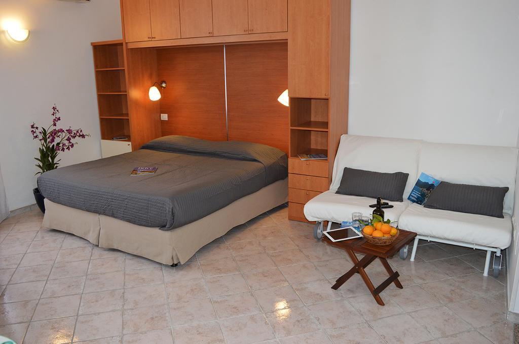 Seawall Holiday Home Salerno Exterior photo