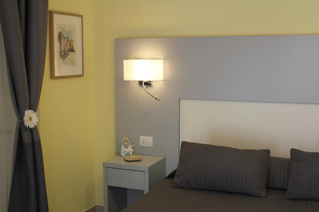 Seawall Holiday Home Salerno Exterior photo