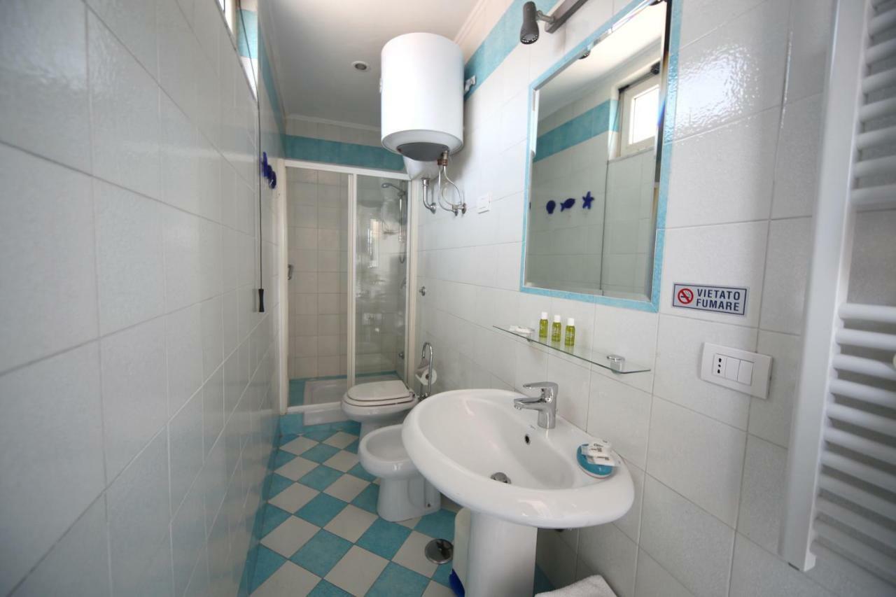 Seawall Holiday Home Salerno Exterior photo
